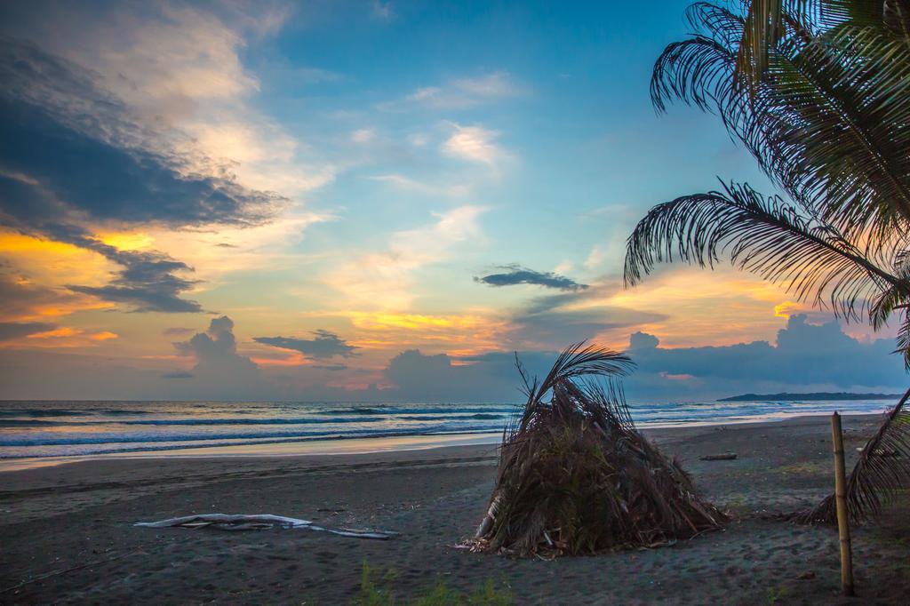 Encantada Ocean Cottages Esterillos Este Ngoại thất bức ảnh