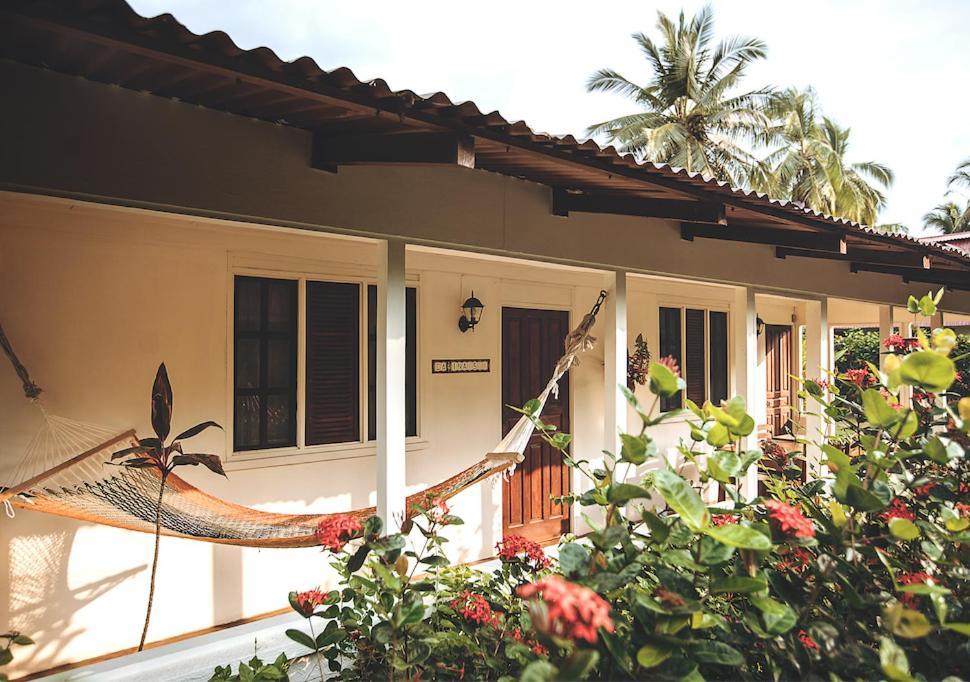 Encantada Ocean Cottages Esterillos Este Ngoại thất bức ảnh